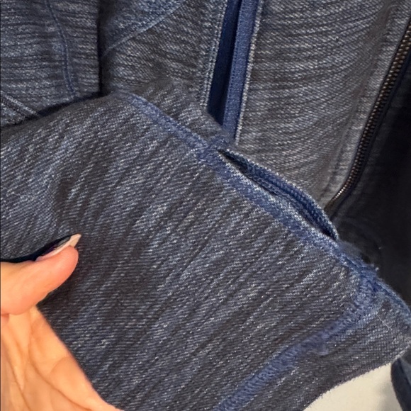 Lululemon size 4 full zip scuba blue/Gray and Black Zip-Up Jacket - Picture 2 of 4